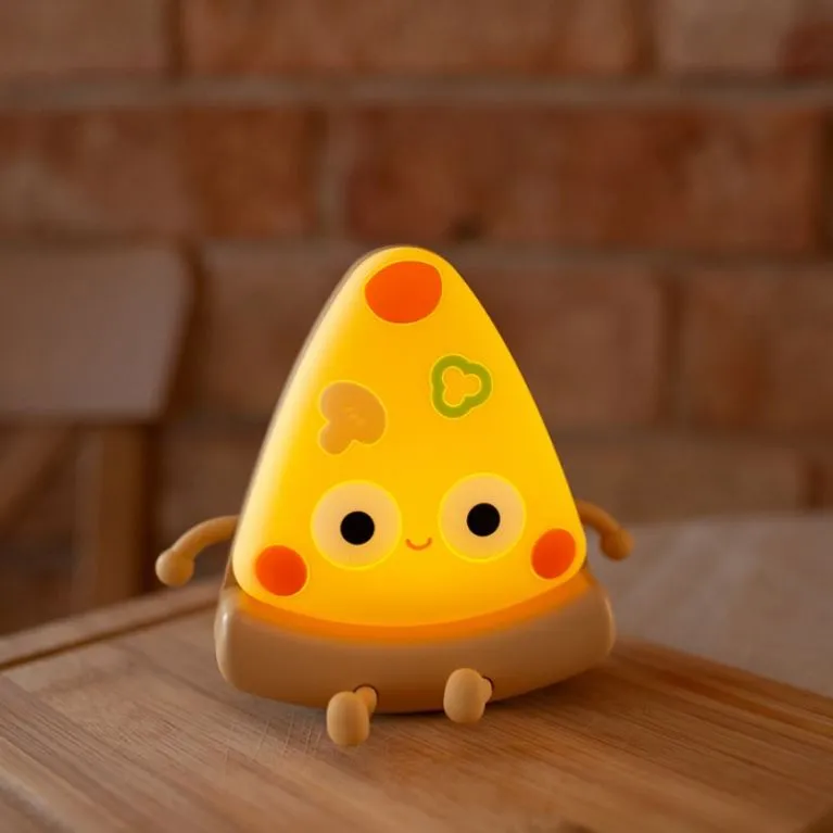 Lampka nocna LED Pizza – neutralne światło 4000K, akumulatorowa, silikonowo/plastikowa – przyjazna dzieciom ⭐ MARY'S 7 lampka nocna pizza